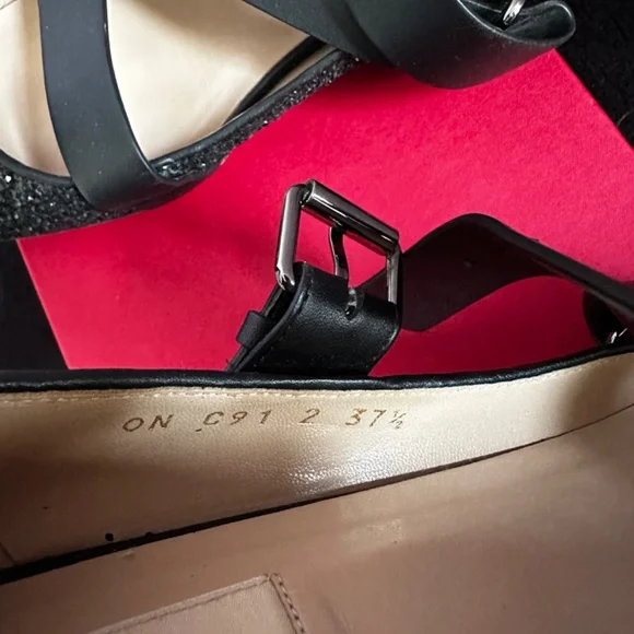 Valentino Garavani Rockstud Ballet Flats 🖤 - Picture 3 of 10